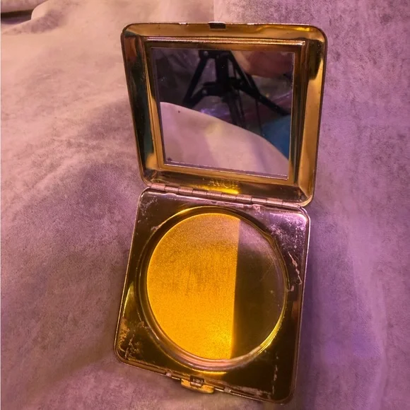 Vintage Gold Metal Frame Clutch - Gold - Picture 6 of 6